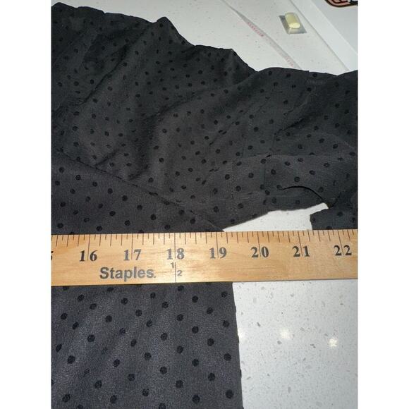 Loft Women’s Blouse Black Sheer Textured Ruffle collar lines XS
Party night out - Picture 9 of 12